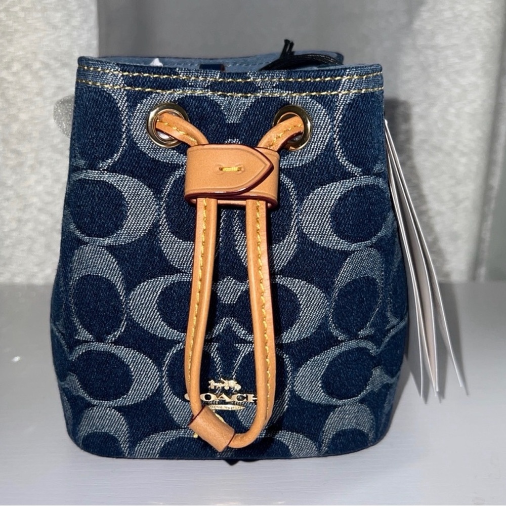 NWT Coach Drawstring Wristlet In Signature Denim chain strap for wristlet